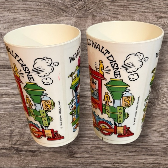 Vintage Disney Plastic Cups - Made in USA by deka - Picture 3 of 10